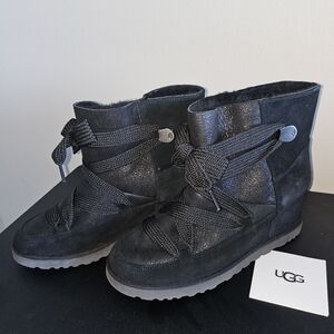 UGG Women's Black Winter Boots